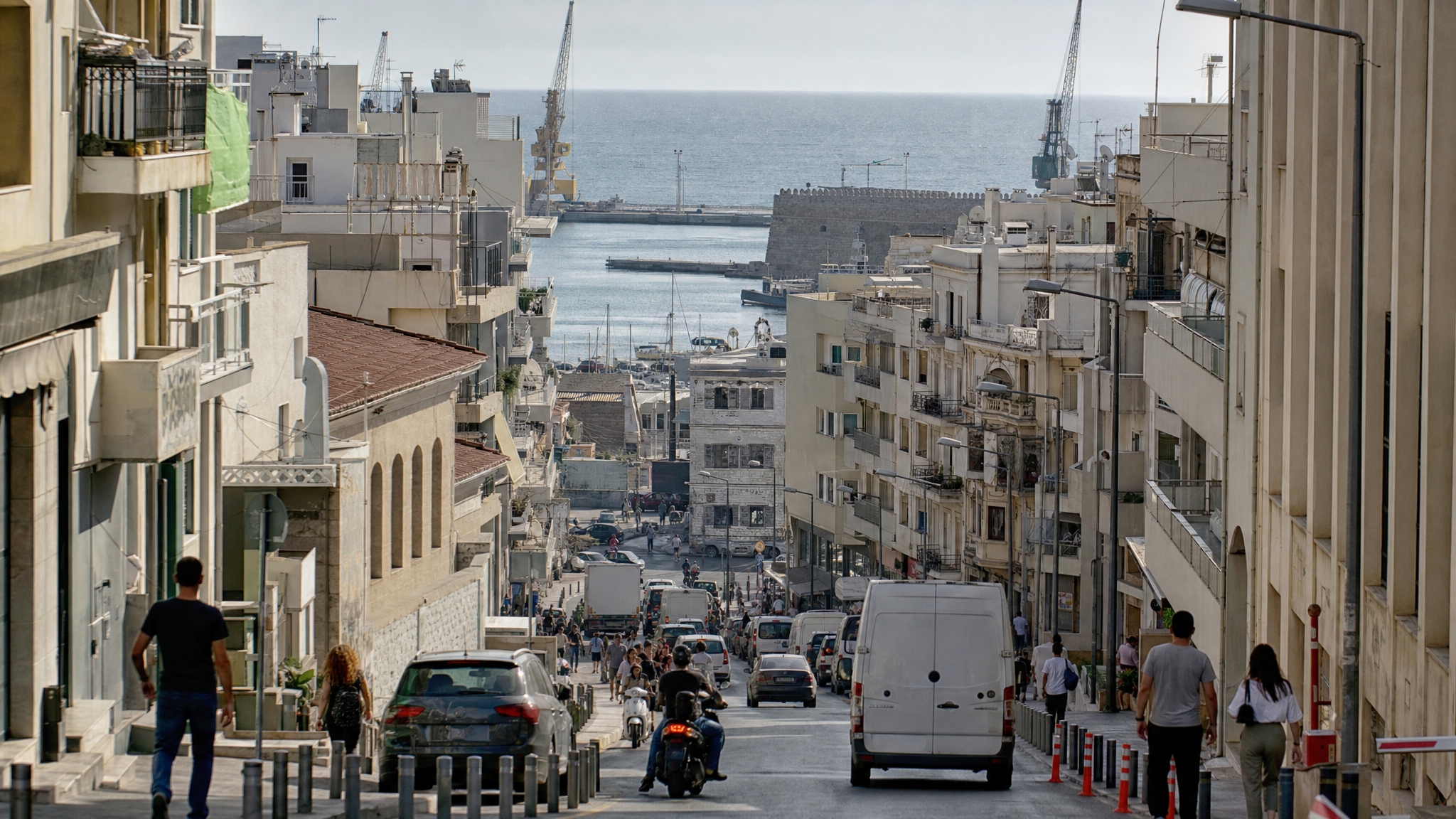 Heraklion city and harbor context used as counterweight to Chania in Crete base planning